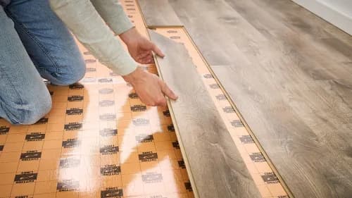Jak zamontować panele podłogowe - uniknij najczęstszych błędów