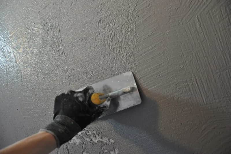 Jak położyć beton dekoracyjny i uniknąć najczęstszych błędów